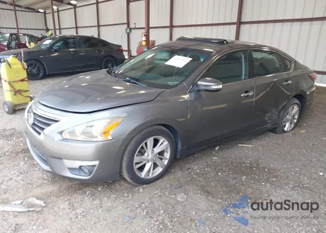 2015 Nissan Altima 2.5 Sv z USA, uszkodzony, nr VIN 1N4AL3AP4FC438901